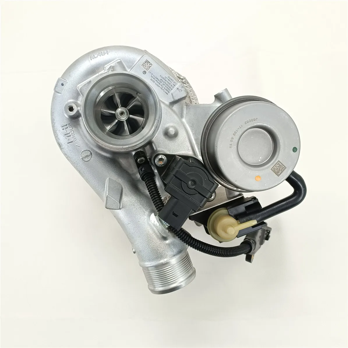 Turbo TD04 HL4R 03H145701F 49577-00115 Turbo for VW Teramont EA390 2.5L V6 220KW Turbocharger