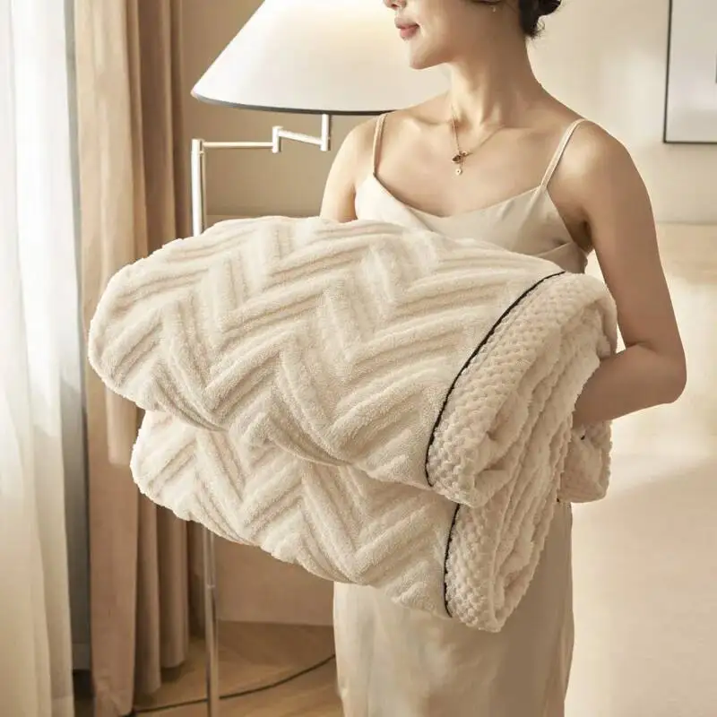 

Flannel Spring Autumn Warm Blanket High Quality Warmth Multi-Purpose Sofa Blankets Soft Comfortable Antistatic Nap Shawl Blanket