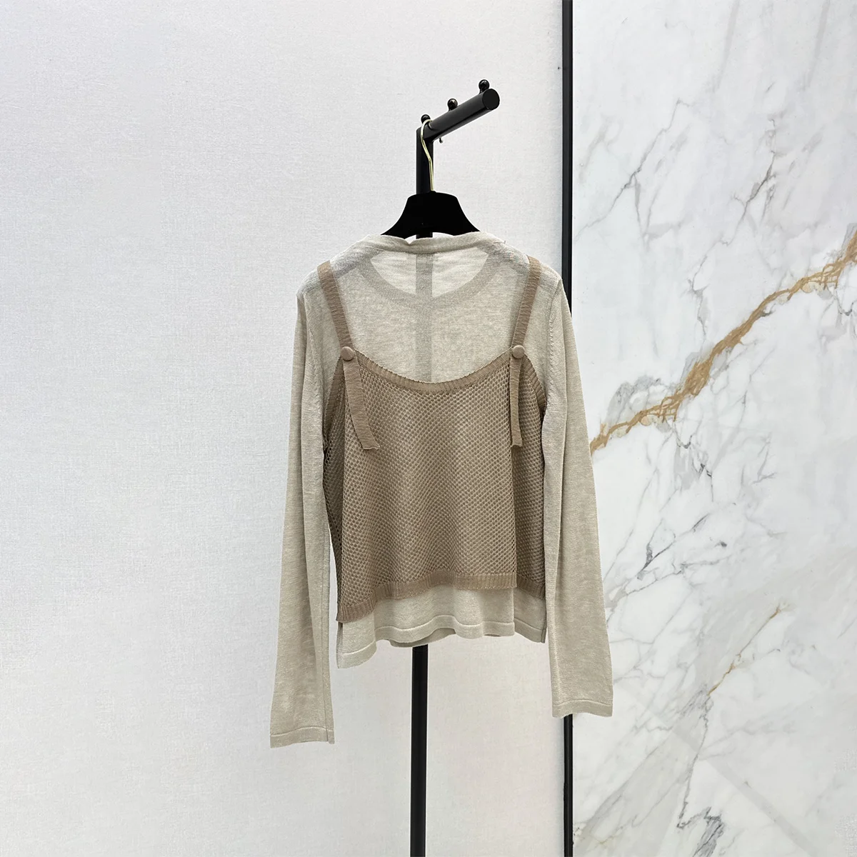 2026 high-quality women's contrasting color hollow suspender fake two-piece knitted top--hb812