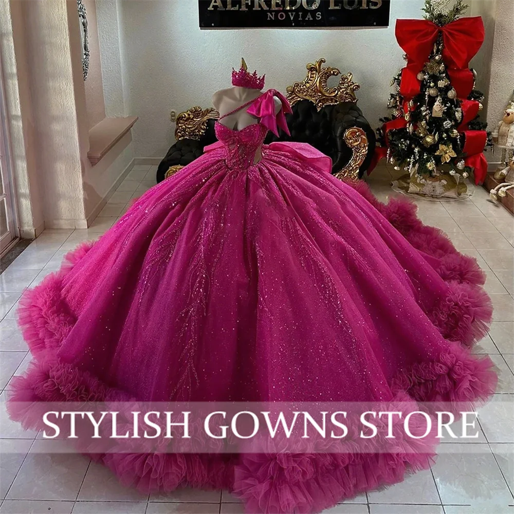 Charming Lace Appliques Quinceanera Dress for Girls Illusion Spaghetti Straps Robe Quinceanera Rouge Customized