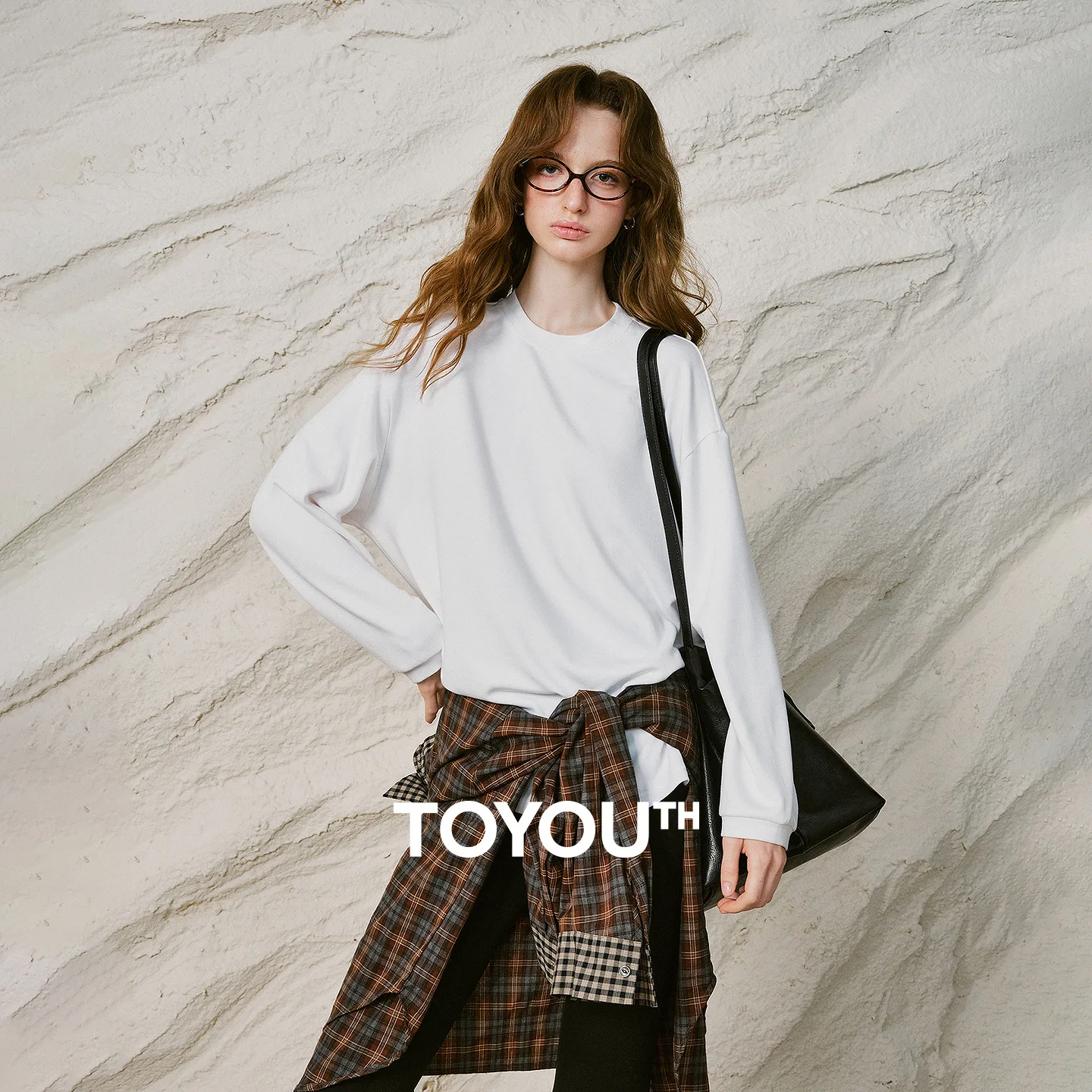 TOYOUTH Women T Shirts 2026 Winter New Soft Fleece Feel White Versatile Crew Neck Drop Shoulder Tops