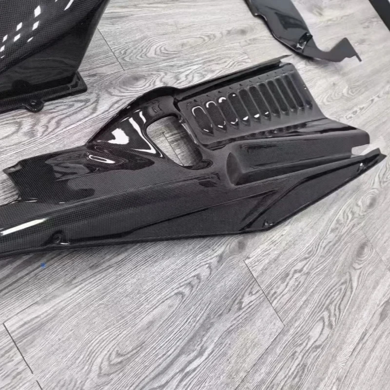 

High-quality 3K Dry Carbon Fiber Engine Hood Set for 458 (2009-2015)
