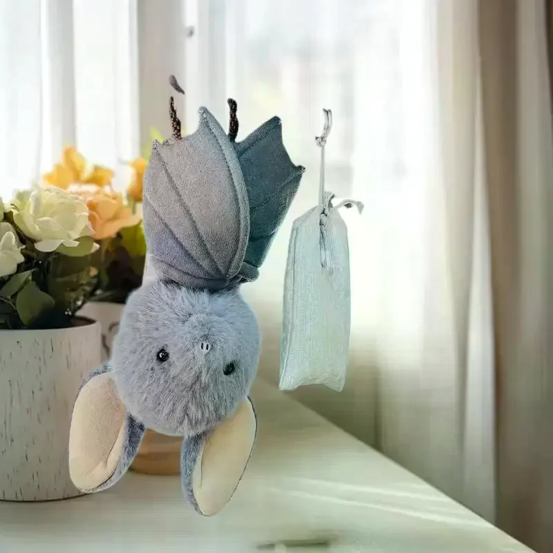 دمية ناعمة خنزير الخفافيش المبهجة، لعبة قطيفة على شكل حيوانات كرتونية فريدة من نوعها، ديكور المنزل والسيارة، هدايا العطلات #4