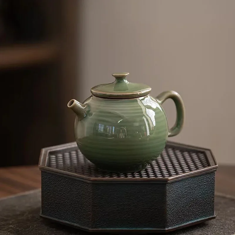 Celadon Ceramics Teapot Chinese Small Pot with Filter Kung Fu Teaware Single Pot Tea Infuser Loop-Handled Tea Maker Tea Kettle