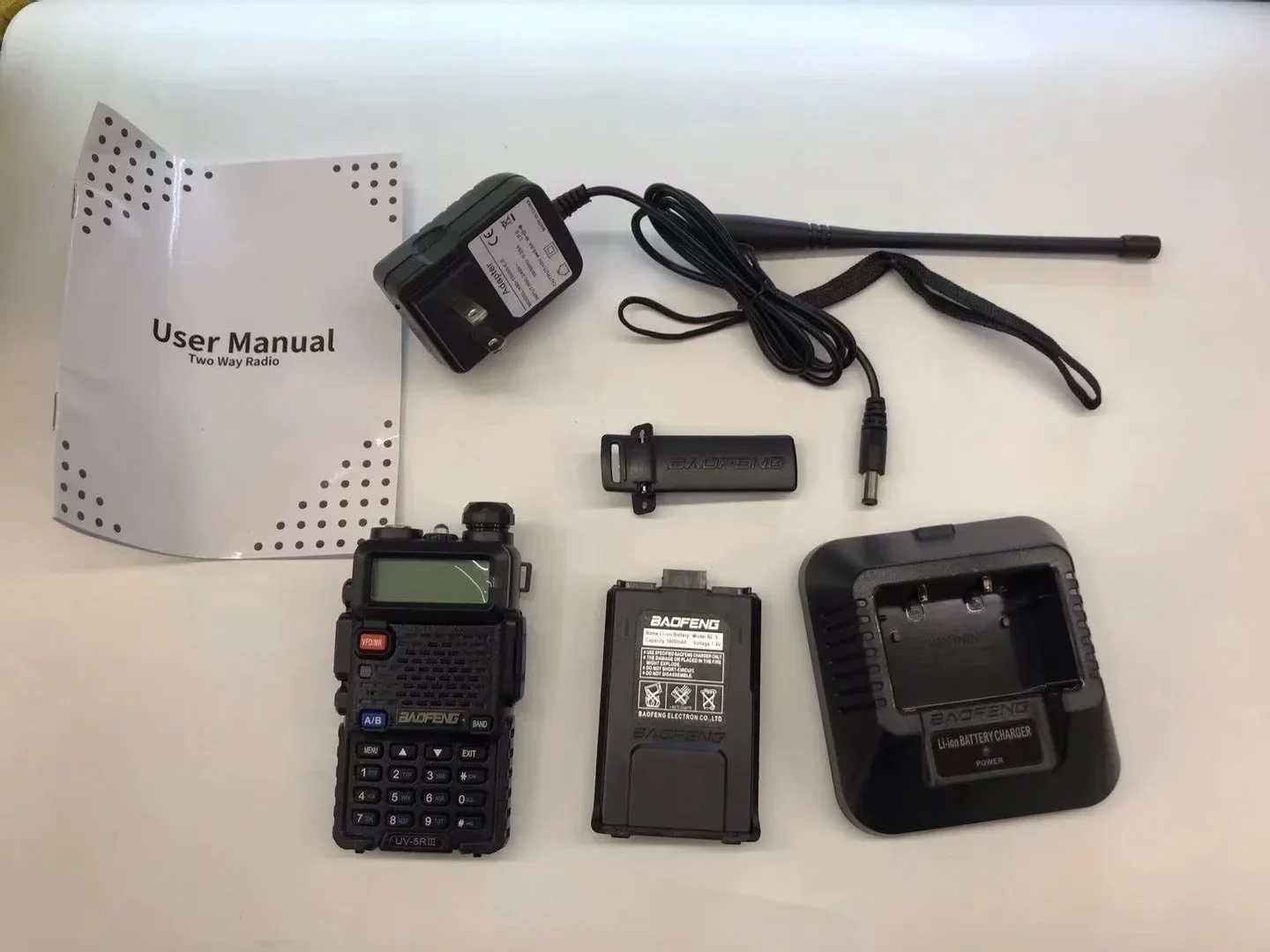 

BAOFENG Car walkie-talkie UV-5RIII English version Civil high-power UV5R three-stage