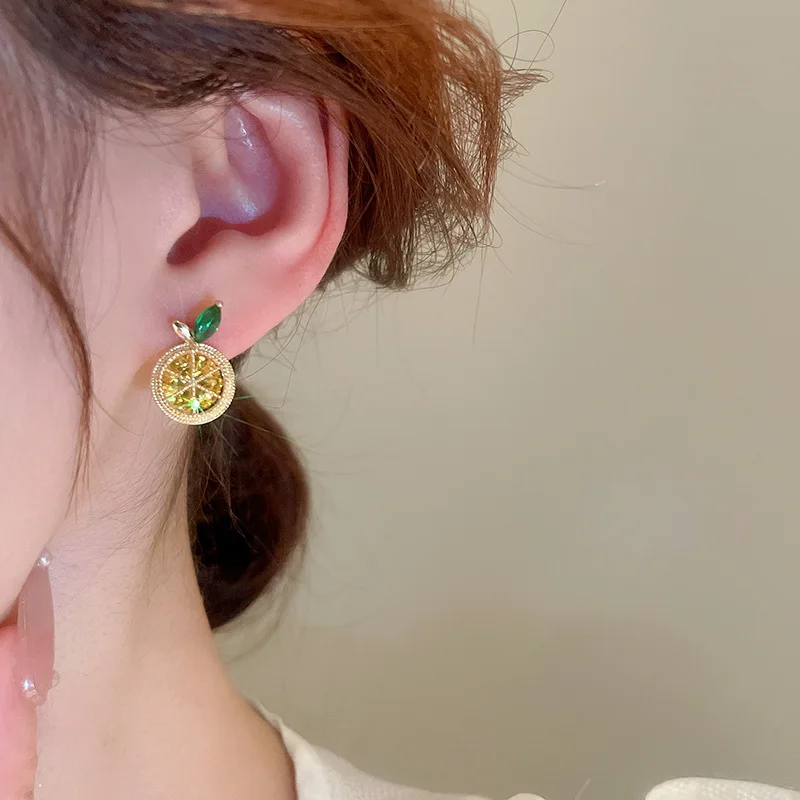 2023ใหม่แนวโน้มแฟชั่นการออกแบบที่ไม่ซ้ำกันสง่างามสง่างามที่ละเอียดอ่อนต่างหูมะนาวหวานสำหรับผู้หญิงเครื่องประดับงานแต่งงานปาร์ตี้ของขวัญพรีเมี่ยม