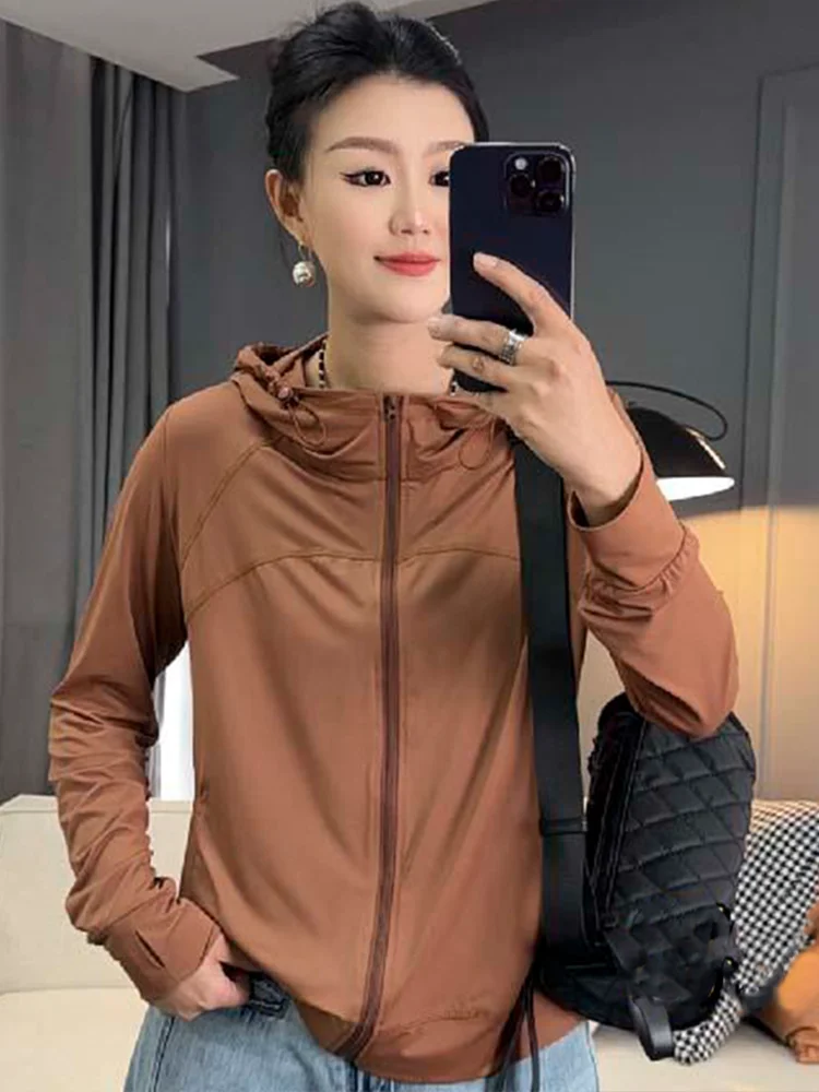 2026 New Popular Women's Outdoor Casual Hat Sun Protection Clothing Short Jacket Summer Fashionable Waterproof Coat