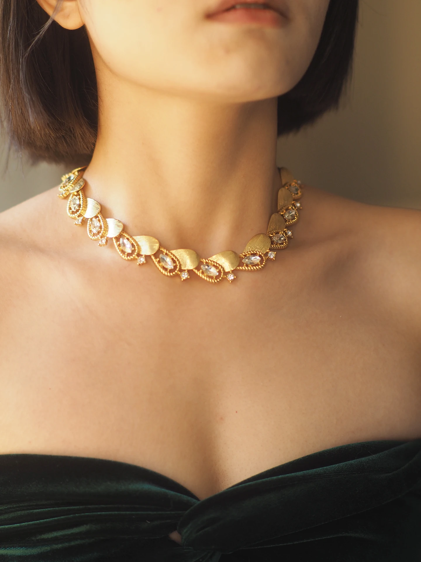 

AETEEY Vintage Court Style Necklace, Faceted Stone Retro Niche Design Western Antique Style Retro Jewelry