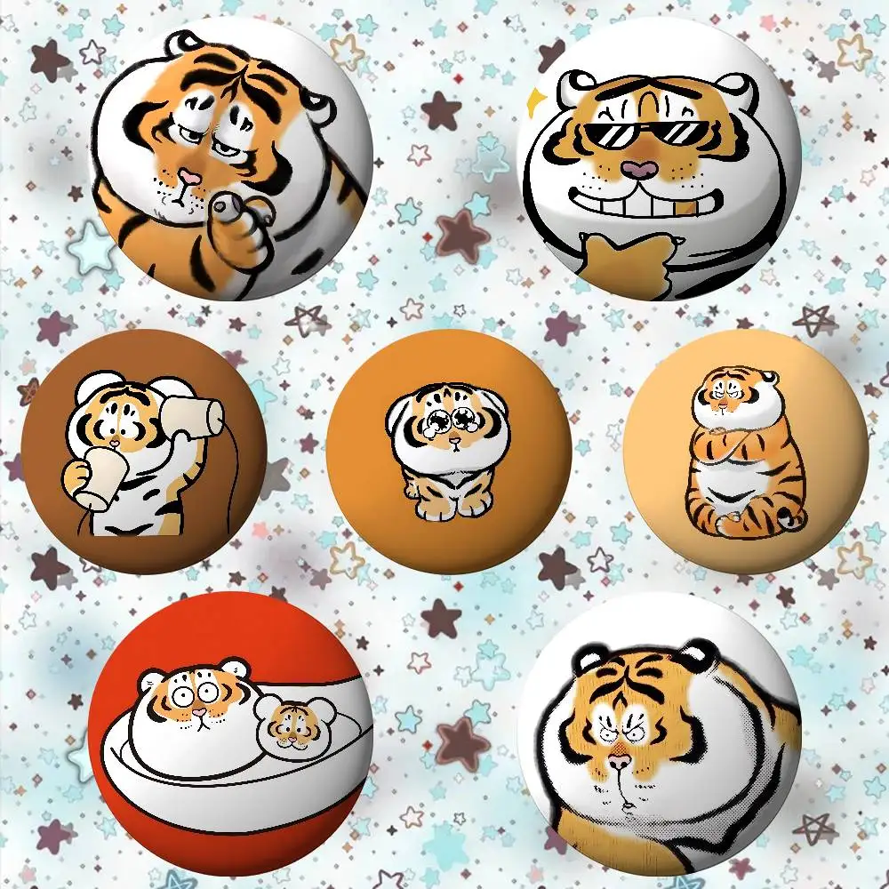 Lustige süße H-Fat Tiger-S für Kleidung Anime Emaille Pin süße Dinge Cartoon Cosplay Abzeichen auf Rucksack Brosche Kunst Geschenke