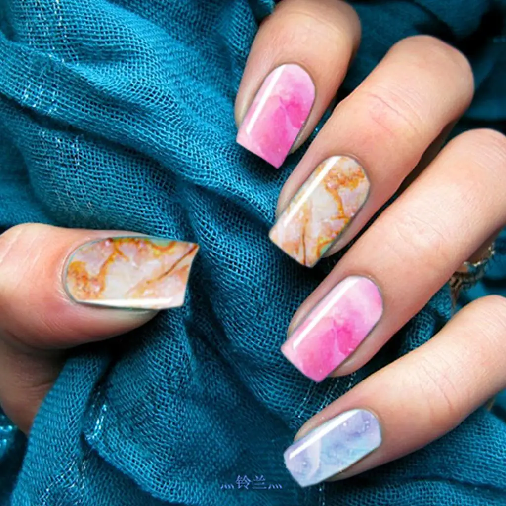 kit-de-gel-adesivo-para-unhas-com-acessorios-e-ferramentas-de-maquiagem-–-presentes-para-meninas-que-fazem-nail-art-diy