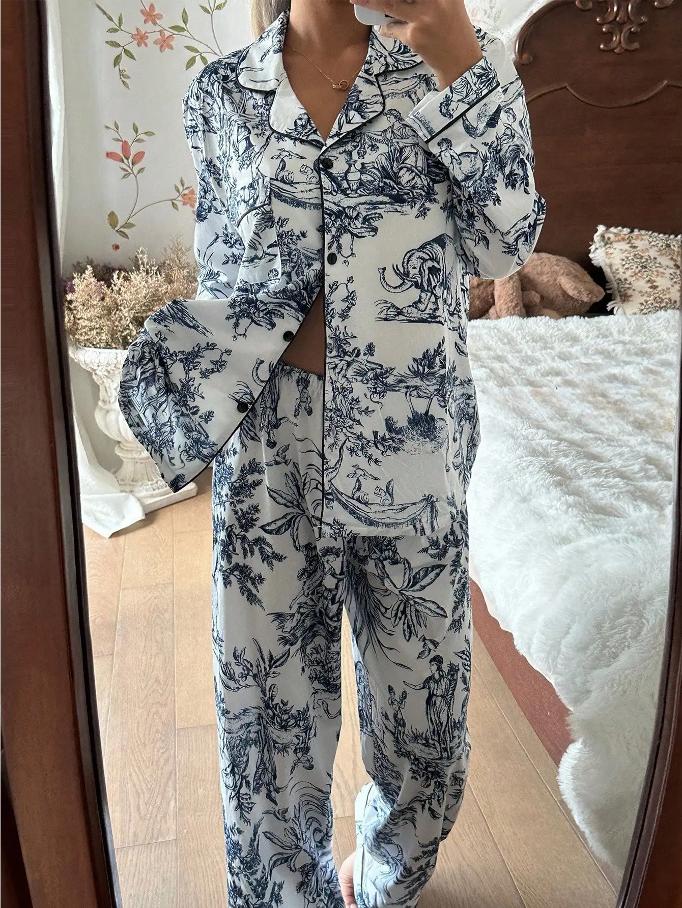 

Blue & White Toile Print Long Sleeve Pajama Set with Collar for Women, Cozy Lounge Wear Fall Winter