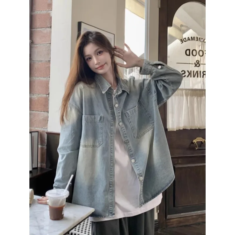 Retro Gradient Denim Shirt, Loose Collar, Slimming and High-end Jacket for Women in Spring and Autumn 2024