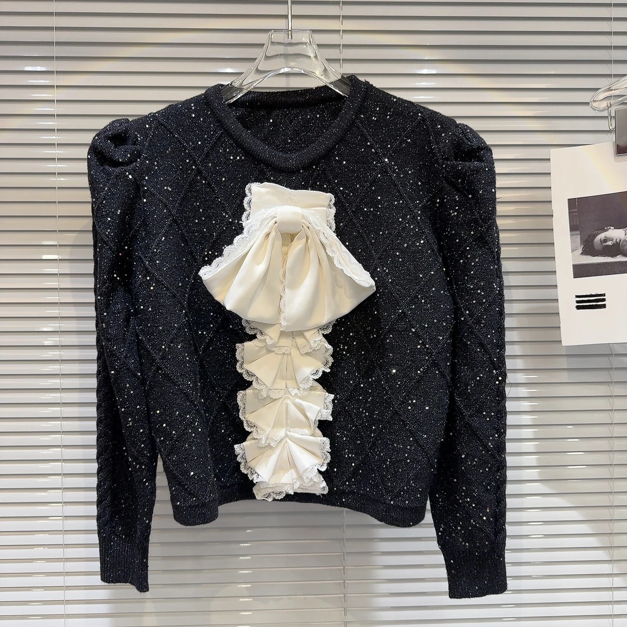 

Осень 2022, новая коллекция, женский вязаный свитер с французским шинуазри и галстуком-бабочкой и пайетками, с пышными рукавами