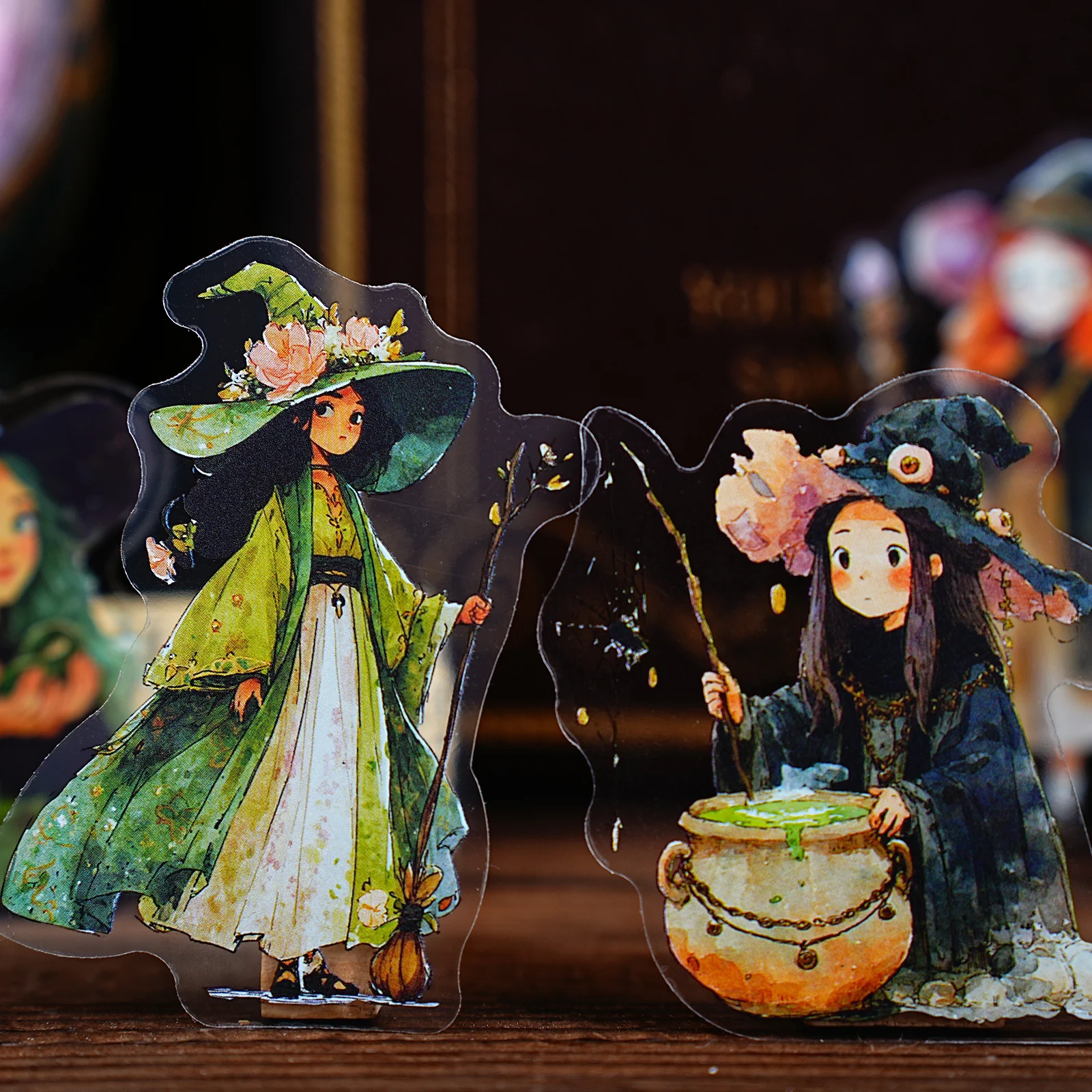 Etori Life Witch's Whispers Retro Magical Girl Schattig Karakterpatroon Huisdierstickers voor decoratie Scrapbookingbenodigdheden, Notitieboekjes, Telefoonstickers, Anime Diy, Kindercadeau Papieren zakken, Speelgoedstickers