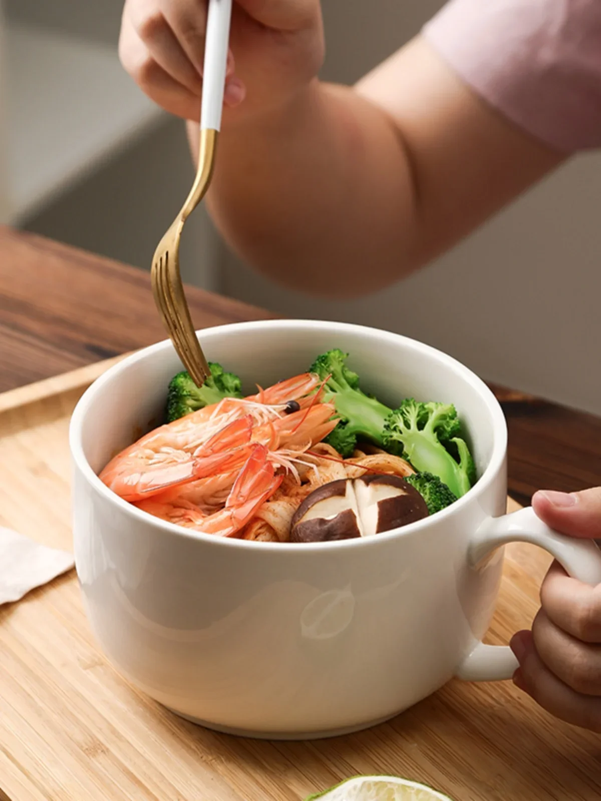 Large Size Ceramic Soup Bowl with Lid Microwavable Instant Noodles Bowl Student Dormitory Dining Hall Tableware Set Casserole