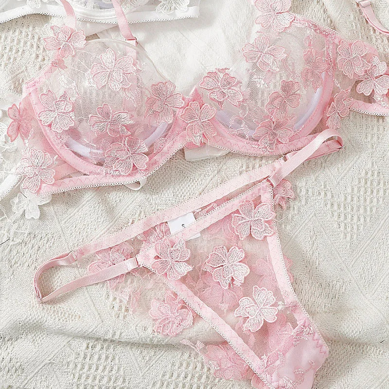 Set di biancheria intima erotica da donna ricamo floreale Applique Lingerie a rete per donna Sexy reggiseno e mutandine ultrasottili trasparenti rosa