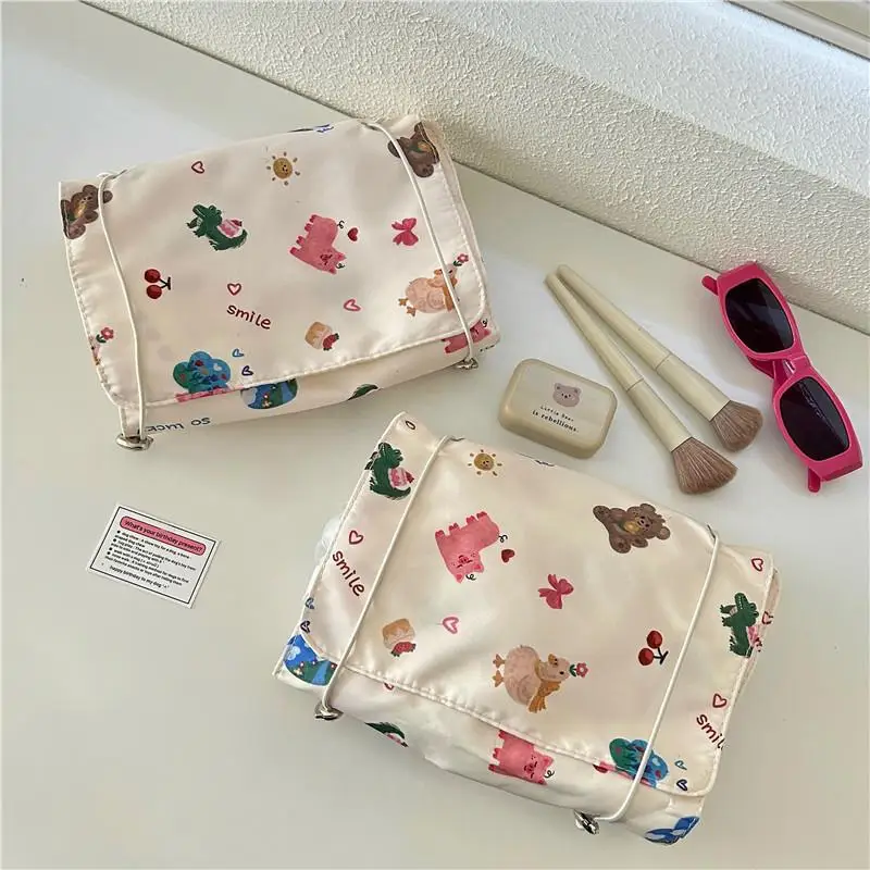 Cute Cartoon Bear Women\'s Portable Cosmetic Bags Large Capacity Female Storage Bag Ladies Clutch Purse Removable Mesh Handbags