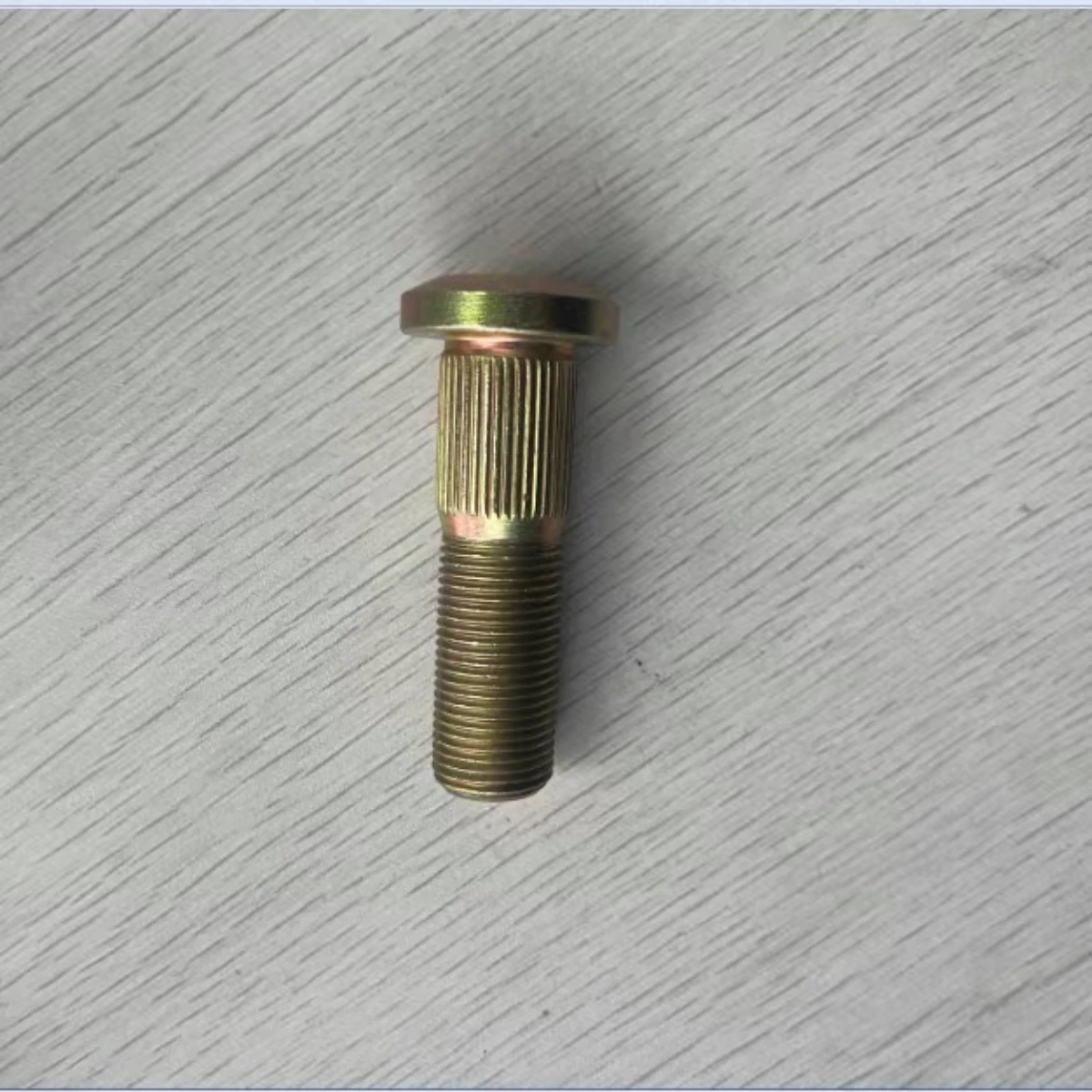 

Болт-винт для подъемников Genie S100/105, S120/125, S3200/3800, SX125XC/135XC, ZX70/135, SX150/180 — Колесный болт Arelly