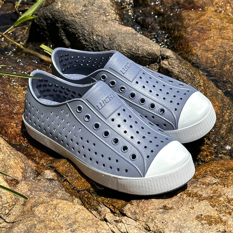 Men Summer New Clogs Closed Toe Sandals Water Beach Hollow Shoes Slides for Woman Casual Lightweight Durable Outdoor Daily Wear