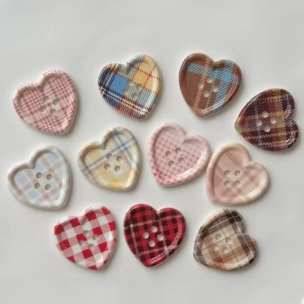 10Pcs New Cute Buttons Love Shape Vintage Garment Ornaments Floral Plaid Doll Accessory