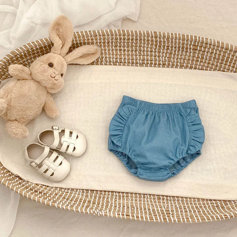 0～3歳向けの夏の新しいスタイルのベビー服、絶妙な女の赤ちゃんジーンズバッグパンツ、オールマッチパンパンツ