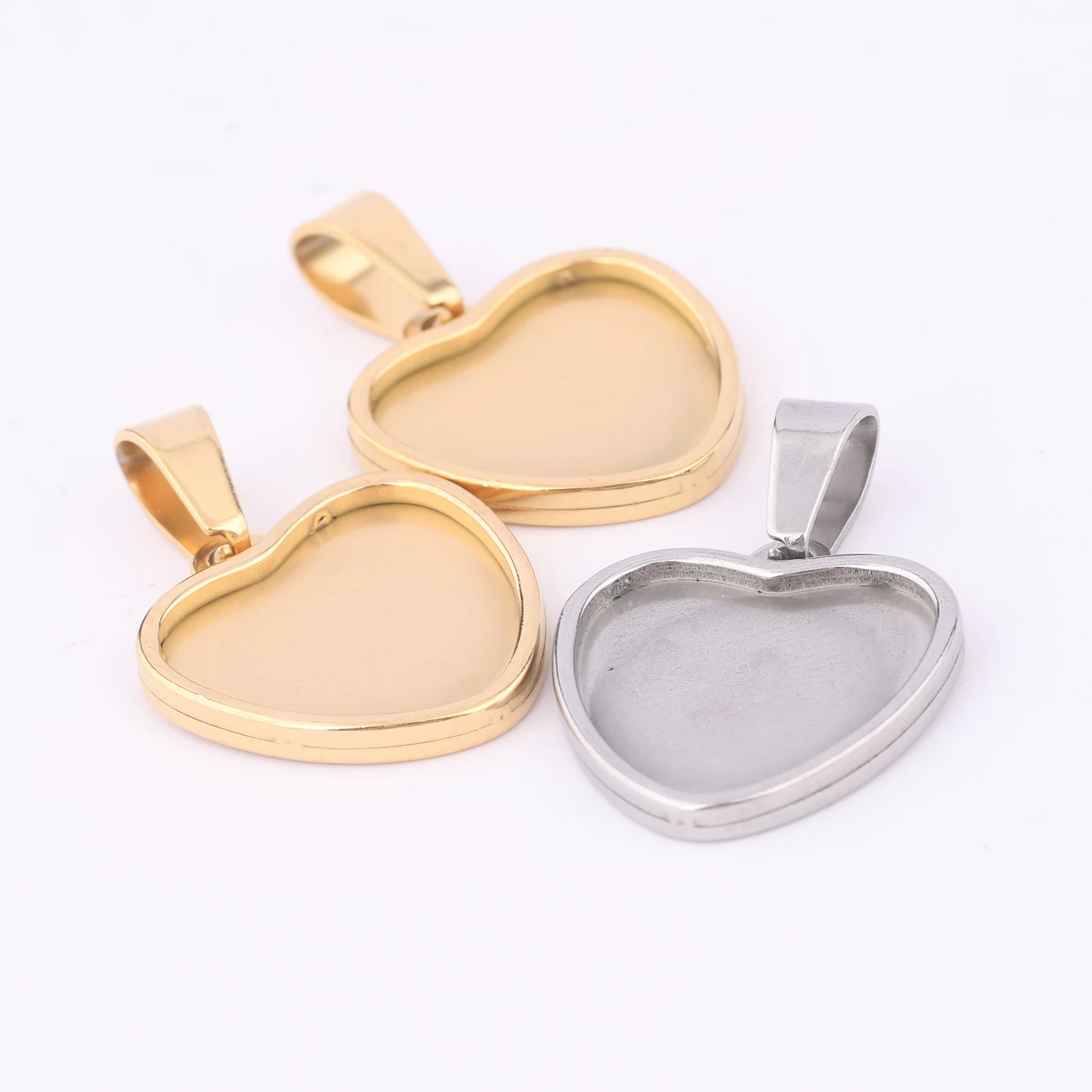 

10 шт. 15 мм кулон в форме сердца с кабошоном, основа для установки, подносы из нержавеющей стали, позолоченный ободок, ожерелье, заготовки для изготовления ювелирных изделий