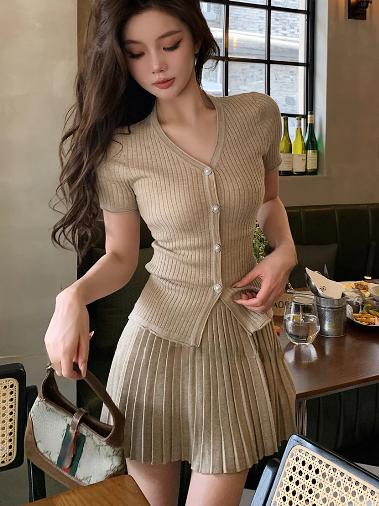 Summer Korean Fashion Retro Two Piece Set Women Elegant Party Mini Skirt Set Female Bodycon Casual Tops+Pleated Skirt Suit 2023