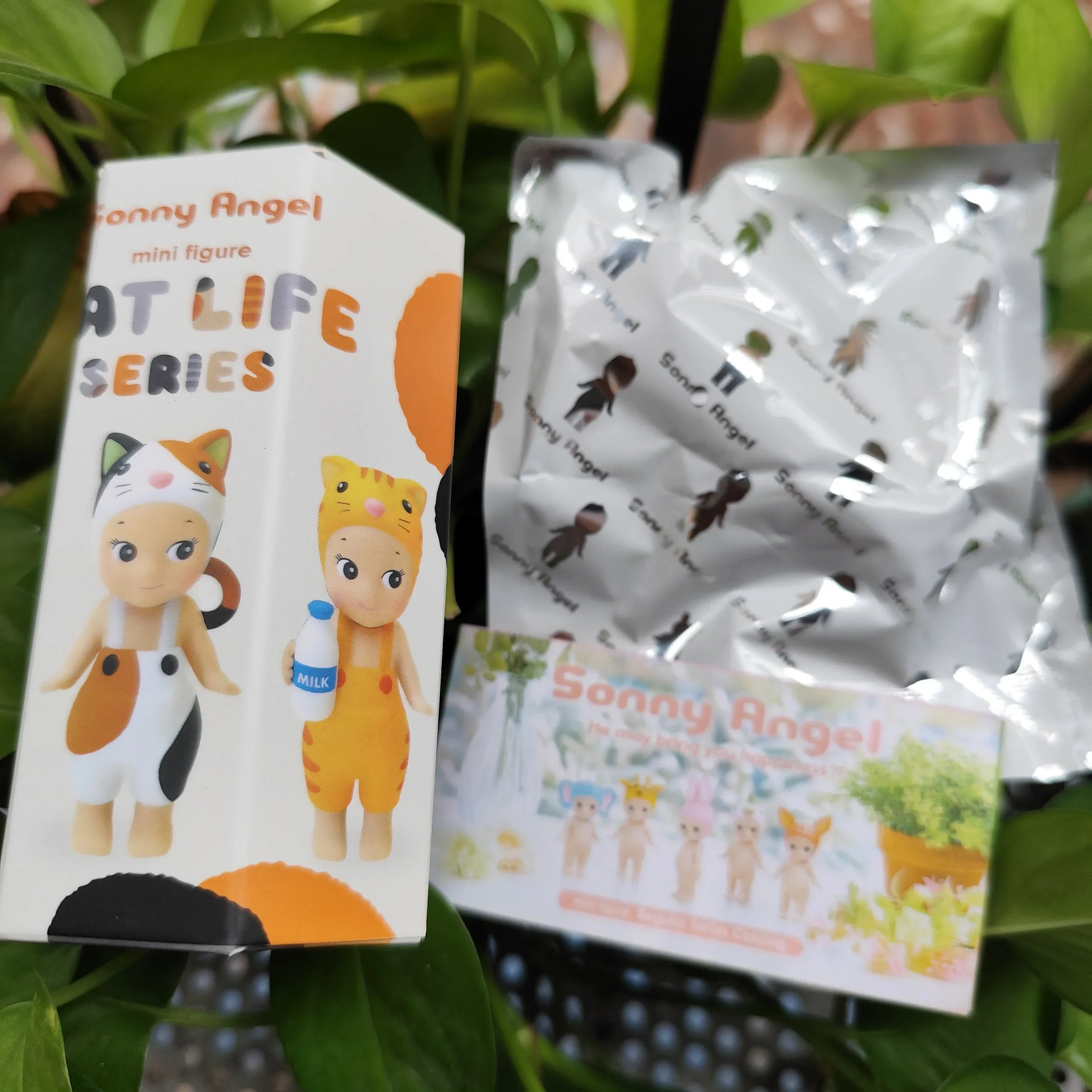 1Pcs Random Sonny Angel Blind Box Anime Figures Toy Animals Fruit And Vegetable Cat Looking Back Dolls Halloween Christmas Gift