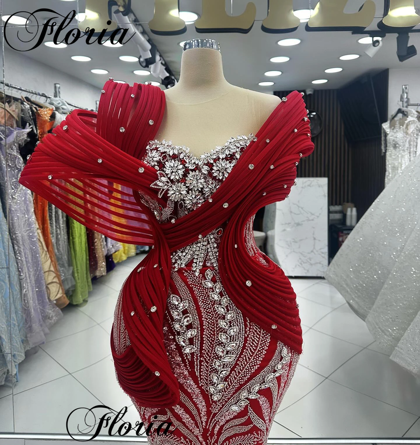 New Fashion Red Celebrity Dresses Mermaid Special Red Carpet Runway Dresses Sheer Neck Evening Gowns For Women Vestidos De Noche