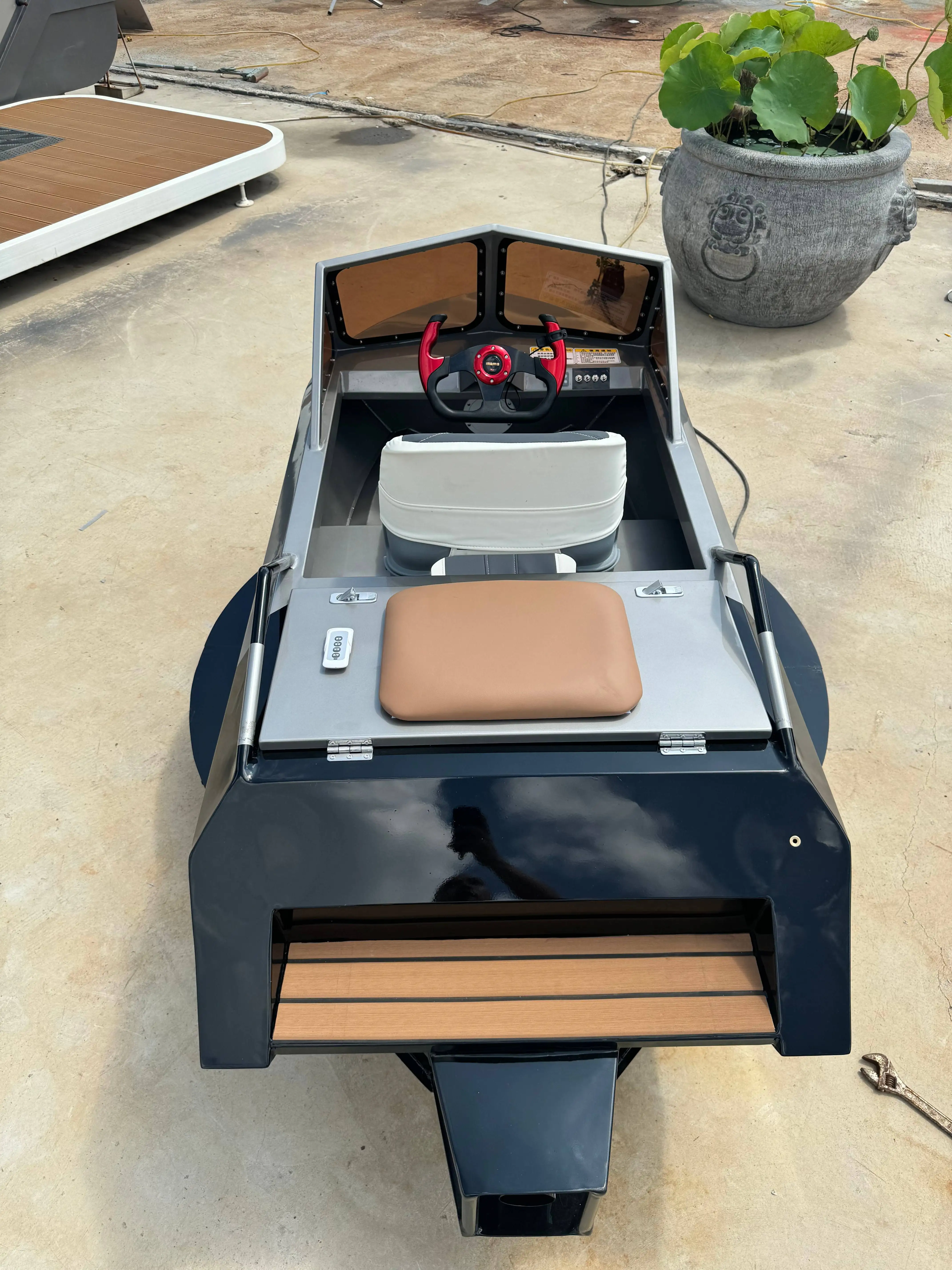 High Speed Jet Car Style Mini Kart Boat, Premium Stable Power Component Bring Unique Outdoor Water Surf Experience view 4