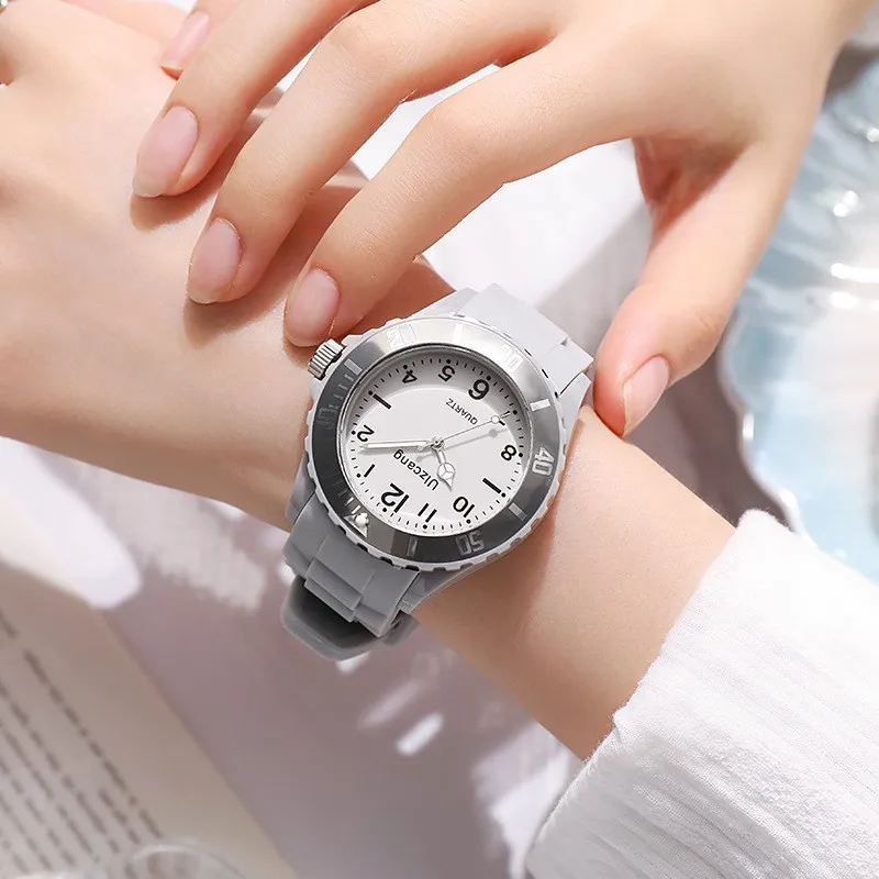 Reloj de banda de silicona para mujer, pulsera elegante y creativa a la moda, ideal para estudiantes de secundaria y jóvenes