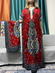 Kadınlar için müslüman Abayas baskılı çiçek aplikler pamuk kısa kollu gevşek Fit Femme Robe türban ile afrika Islam elbiseler