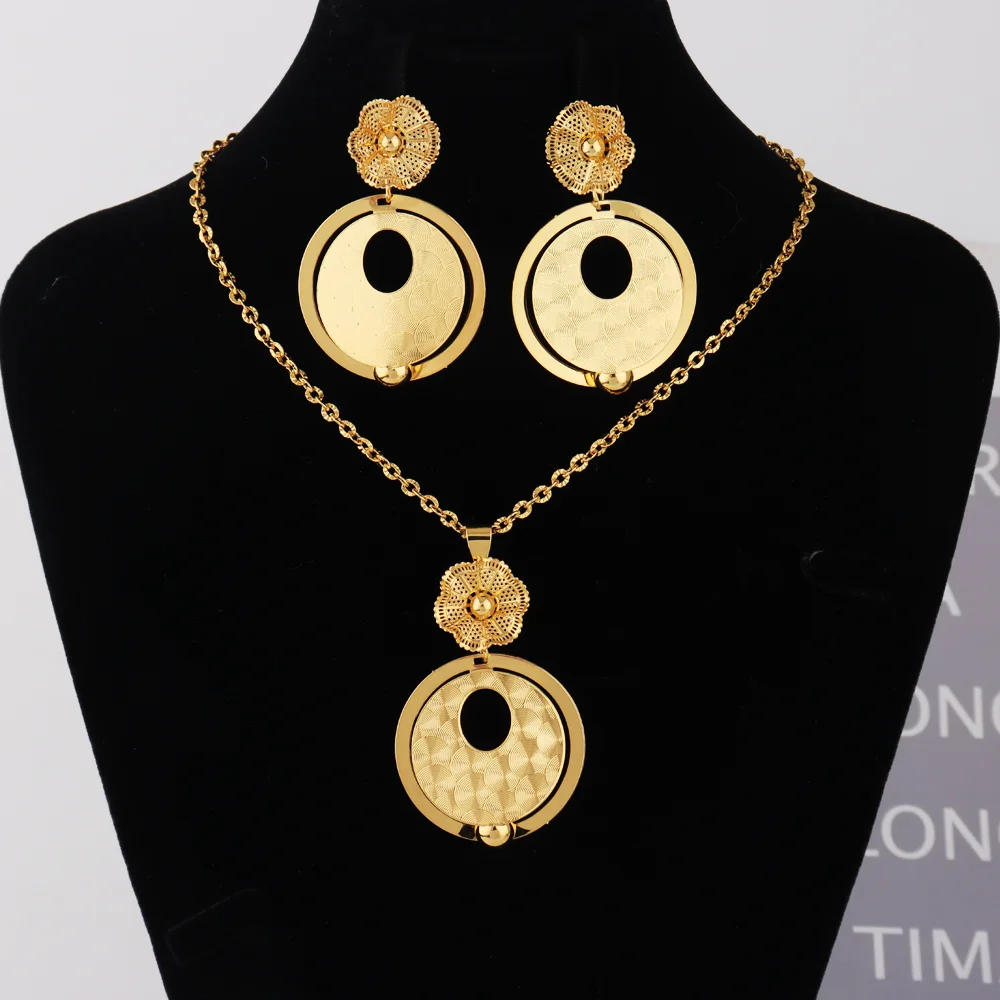 Collar con Colgante de Acero I - Men Fashion Egypt reseña y precio
