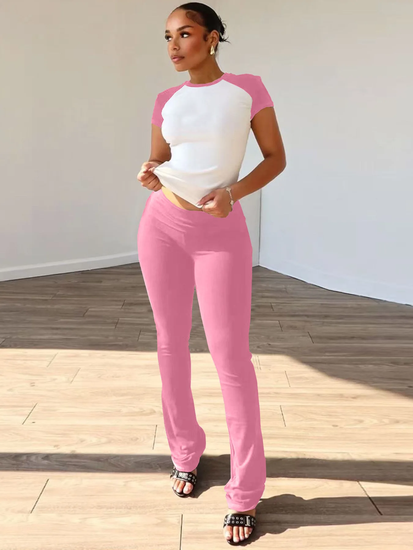 2025 Primavera Estate Donna Pantaloni da yoga Set Color Block Manica raglan Abbigliamento sportivo Completo a due pezzi Set da allenamento di media resistenza