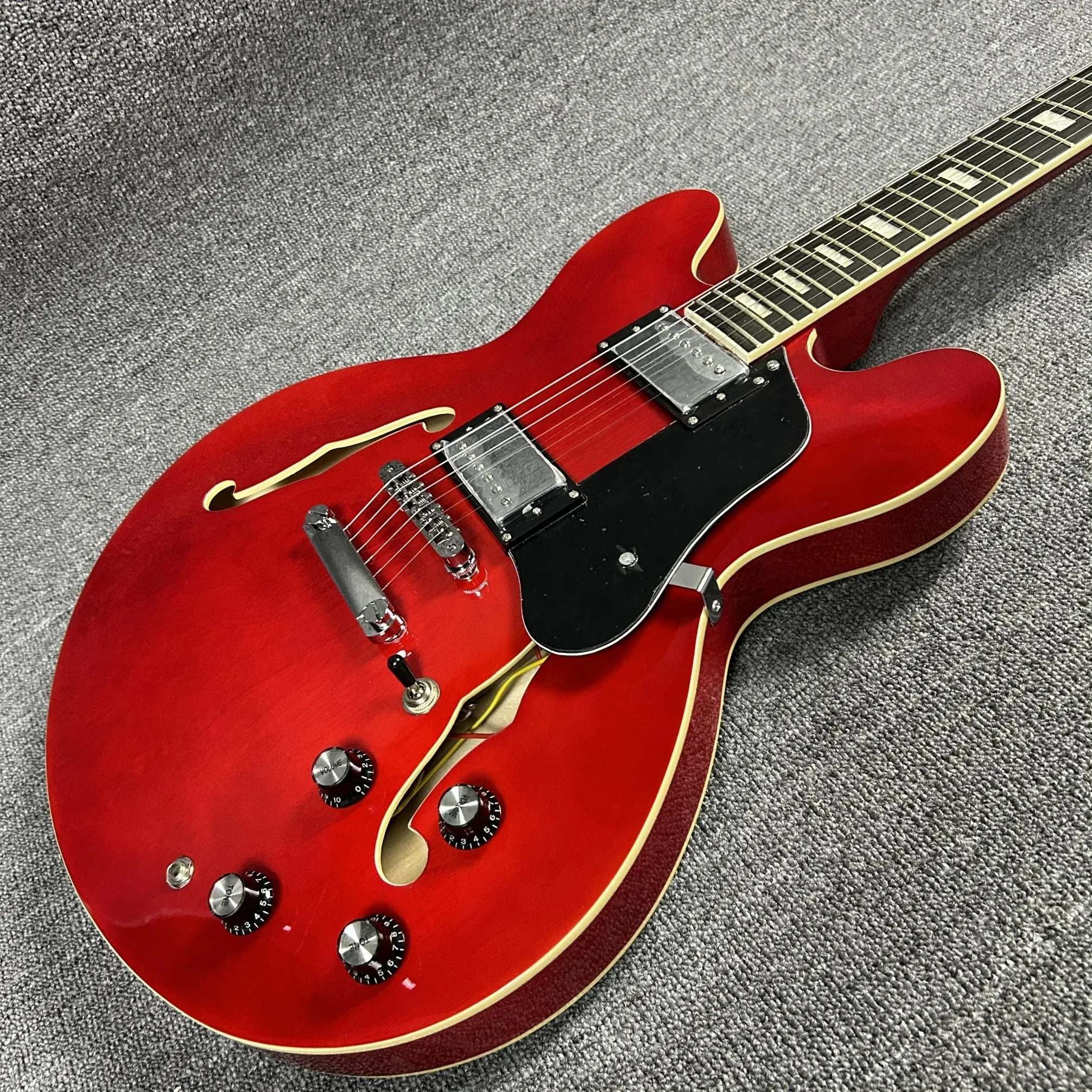 Hot Sale 335 Style Semi-Hollow Body Jazz Electric Guitar Cherry Red Rosewood Fingerboard Maple Guitar Body Free Shipping