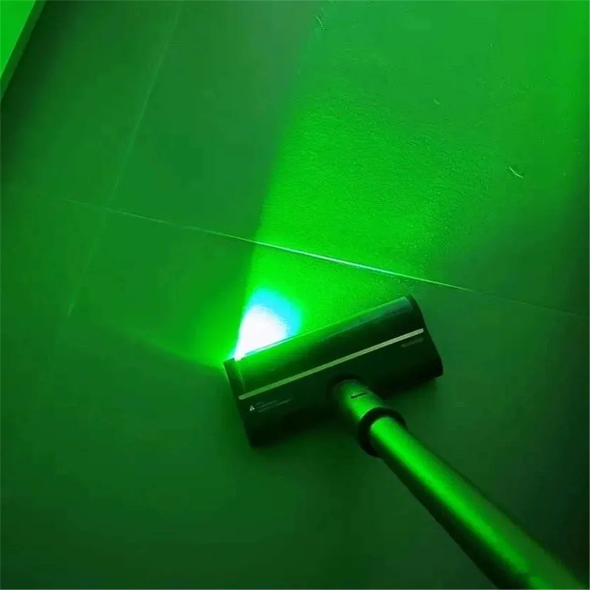 Vacuum Dust Detector Light Vacuum Led Light Attachment, Green LED Light for Vacuum Cleaner Accessories