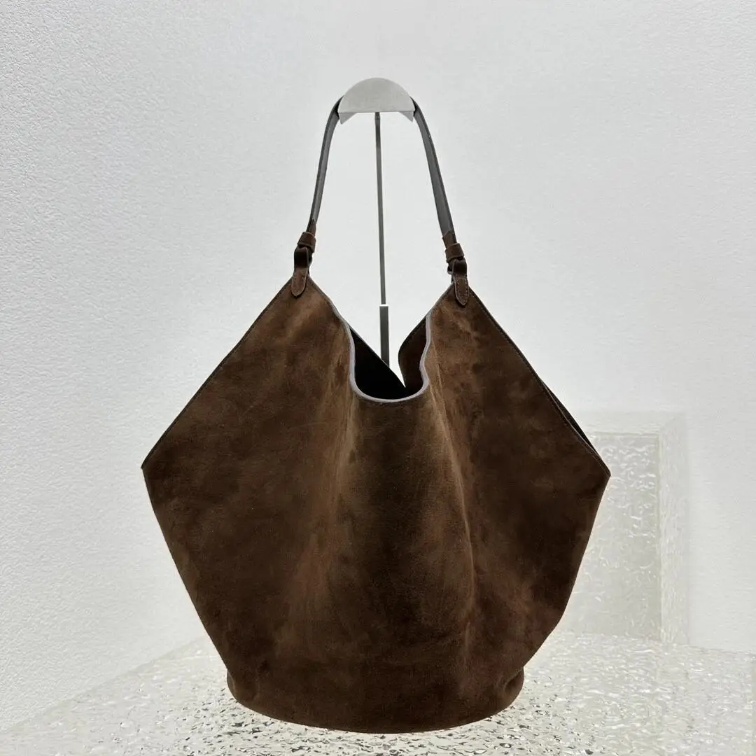 

Niche Designer Style Suede Women's Shoulder Bag High-quality Frosted Cowhide Bucket Bag Winter Fashion Versatile Women's Handbag