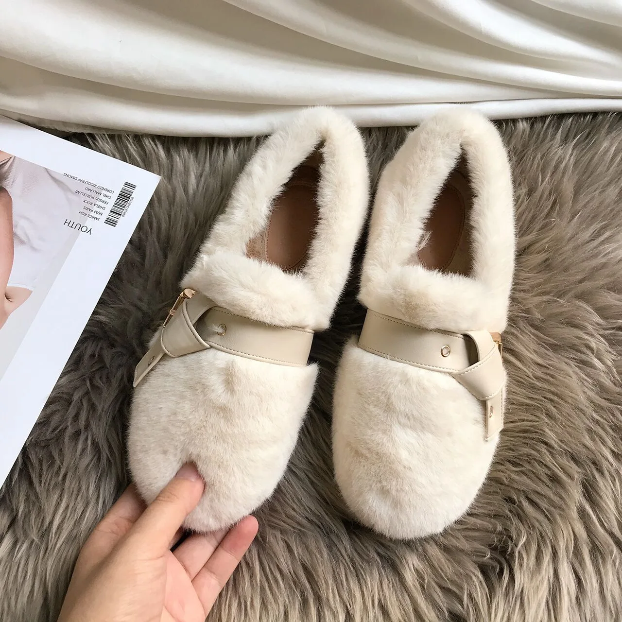 Luxury Fur Moccasins Femme Winter Cotton Shoes Women Warm Plush Loafers Comfortable Slip-on Female Casual Fluffy Furry Flats