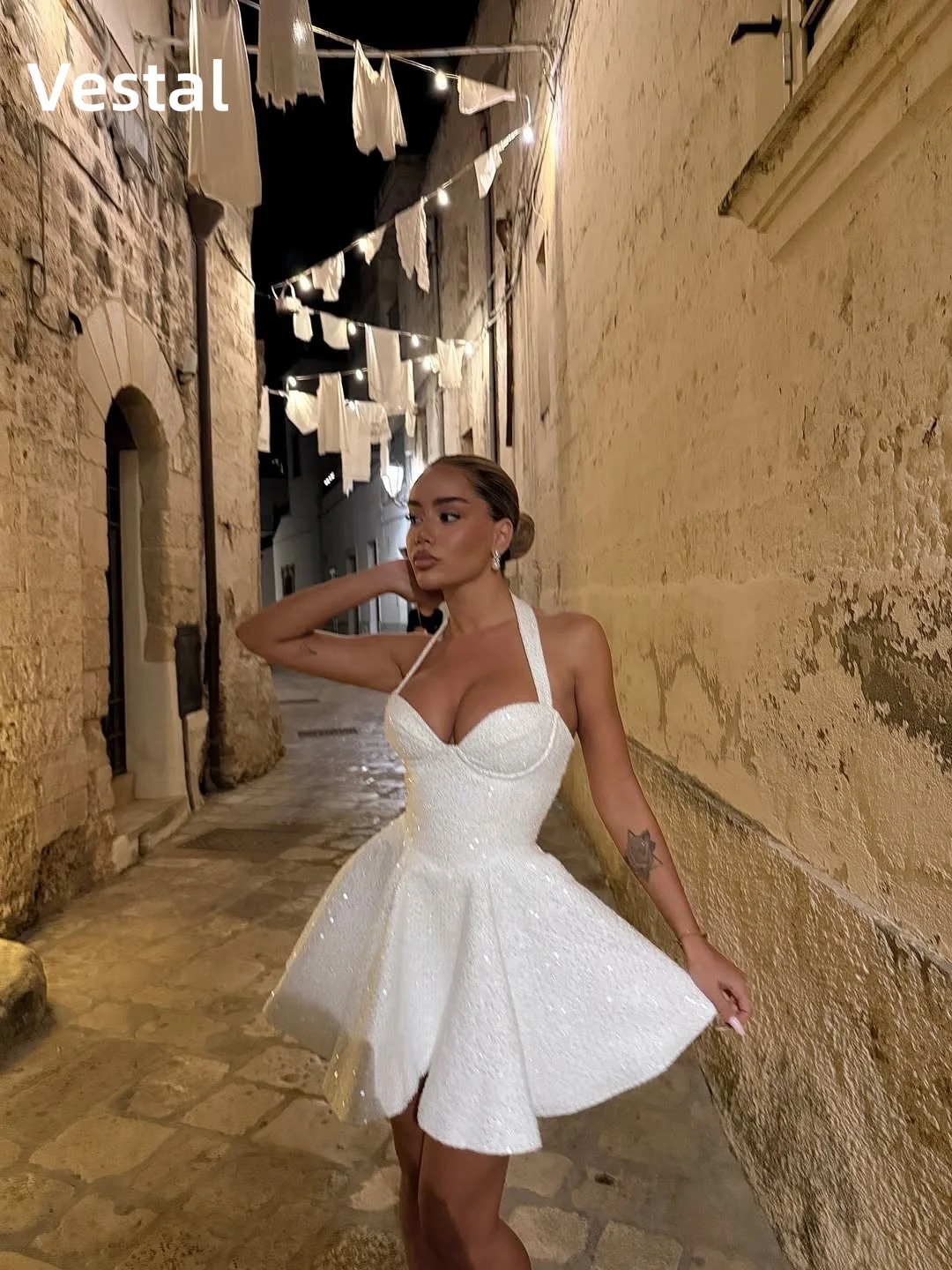 

White Halter Prom Dress with Bow Sequin A-Line Homecoming Dress Sweetheart Short Formal Cocktail Gown Customized