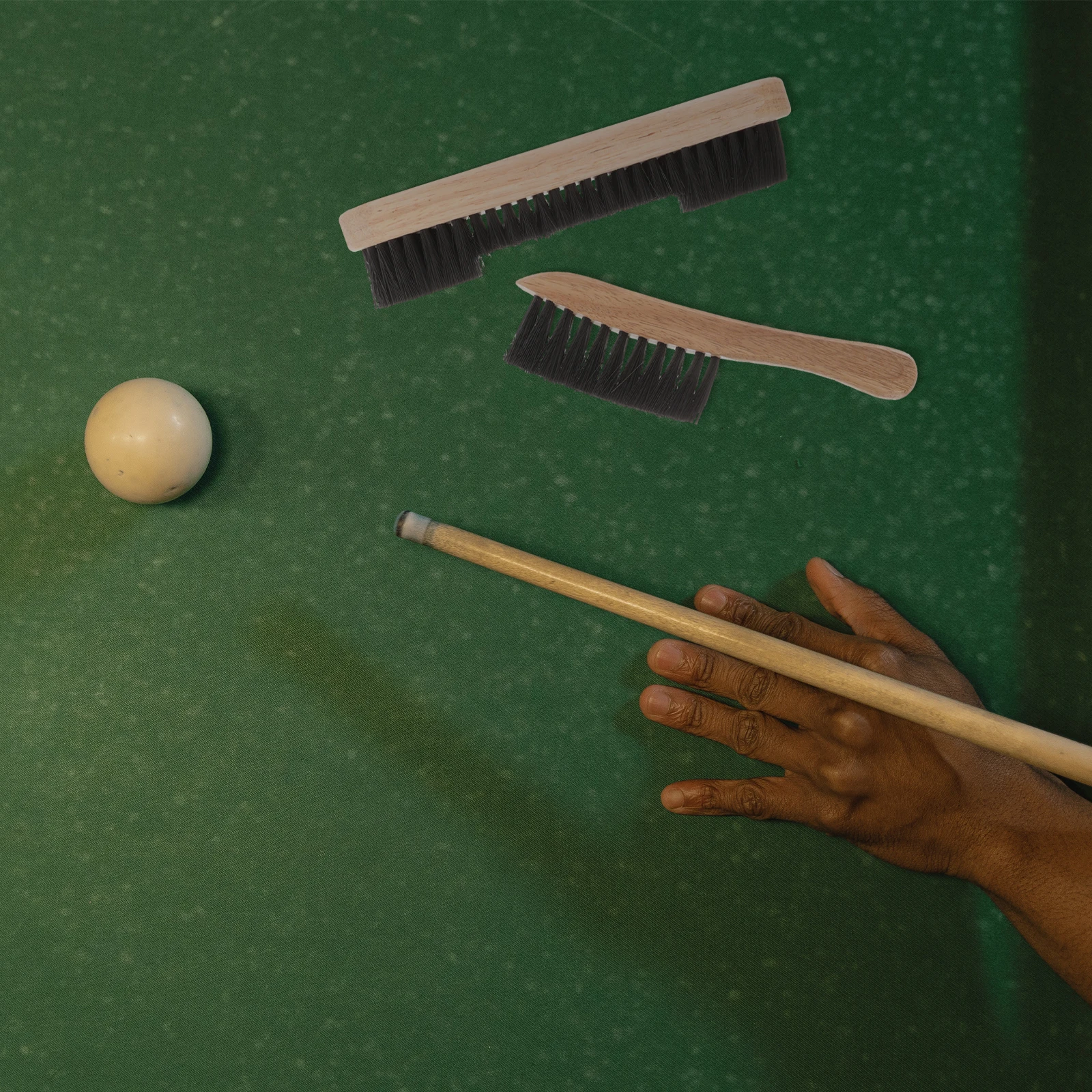 

2Pcs Pool Table Brush Billiard Table Cleaning Tool Wooden Handle Dual Bristles for Felt Dust Hair Removal Billiards Cleaning