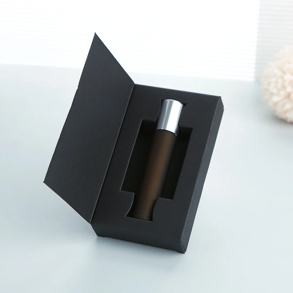 Variant: Silver lid Black box