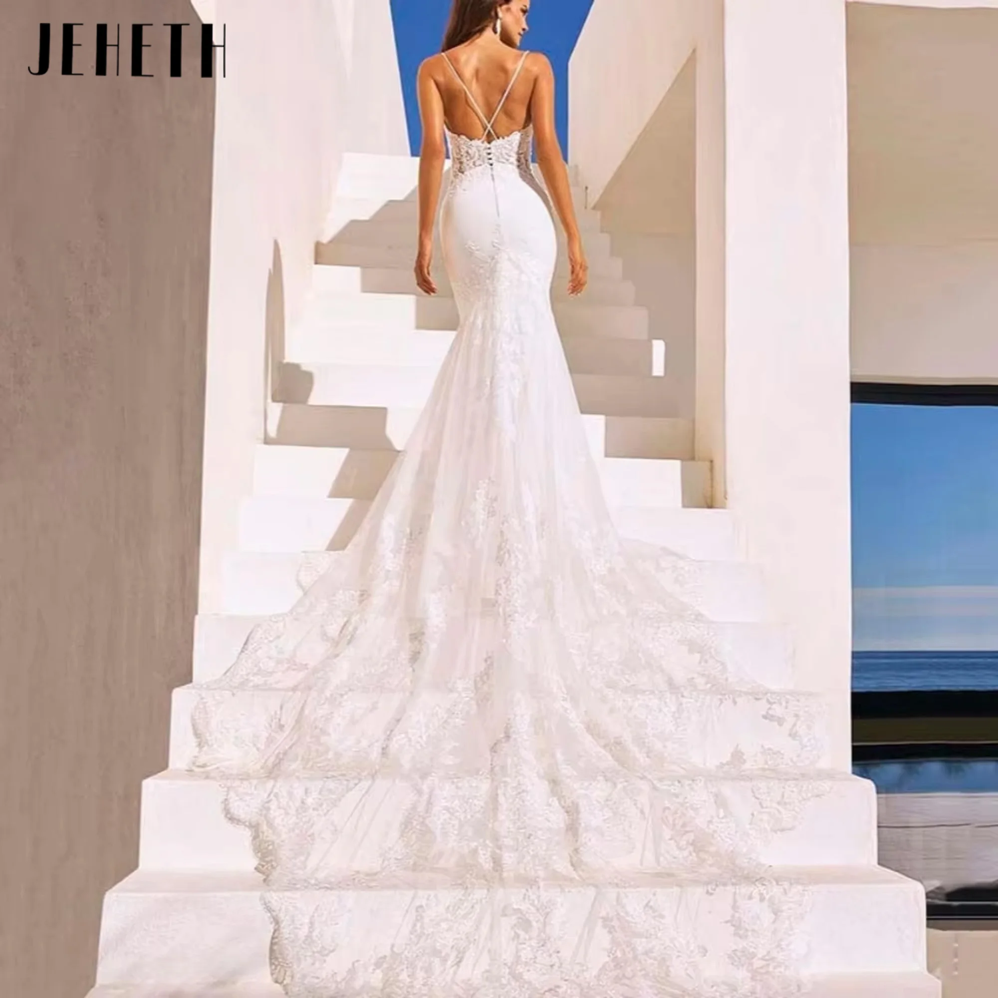 JEHETH Abiti da sposa a sirena Abito da sposa in pizzo con scollo a V di lusso Cinghie per spaghetti Abiti da sposa con bottoni Vestido De Novia Personalizzato JEHETH Sirena Abiti da sposa di lusso a V-collo pizzo abit