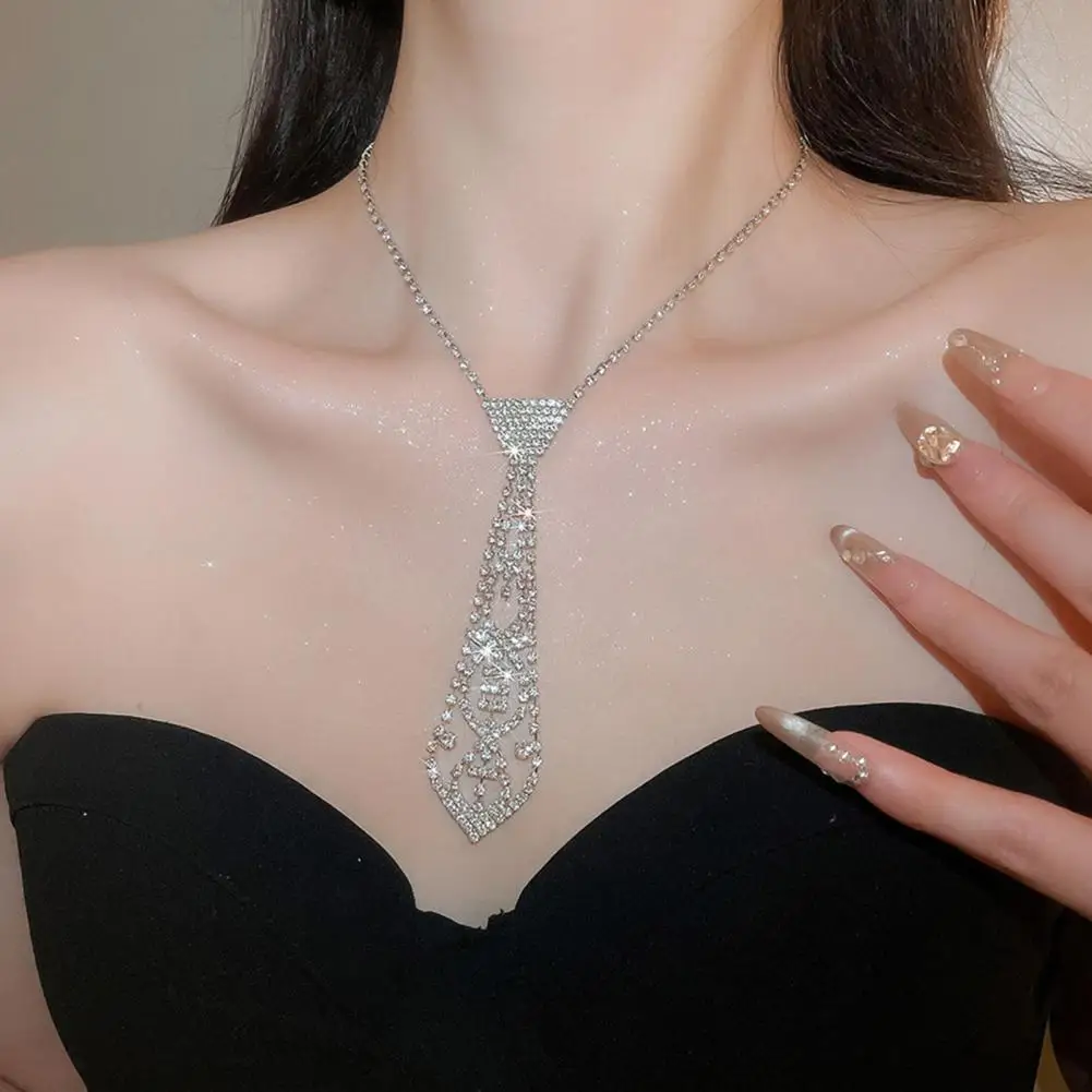gravata-de-strass-pre-amarrada-elegante-acessorio-feminino-colar-de-strass-ajustavel-com-design-vazado-para-festas