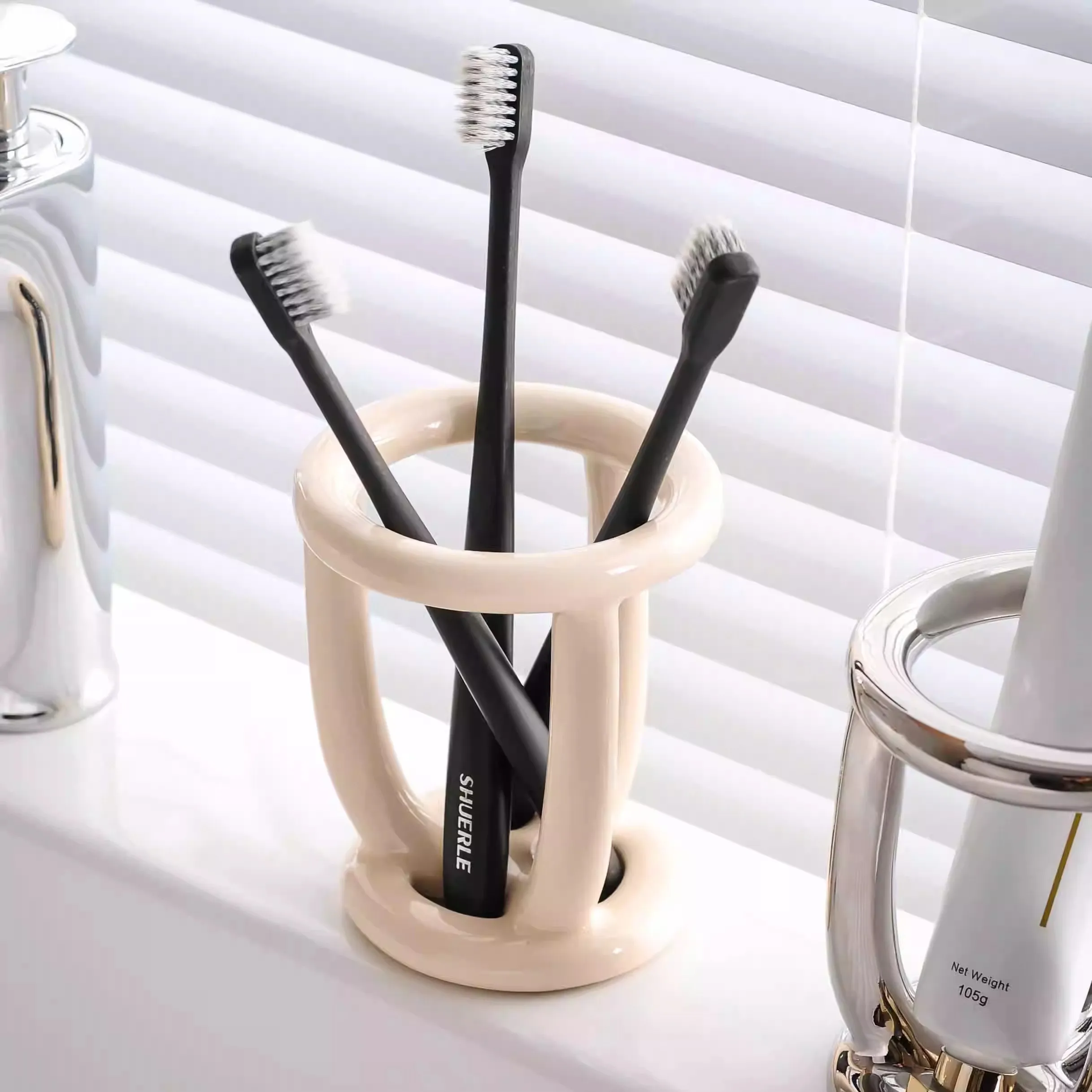 Simple Ceramic Toothbrush Holder Base Multifunctional Toothpaste Holder Portable Toothbrush Organizer Case Bathroom Accessories