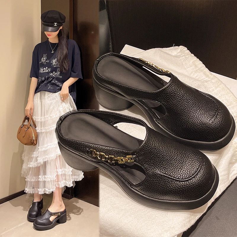 

2025 женские сандалии на полой платформе, новые летние туфли на мягкой толстой подошве с пряжкой, женские модные нескользящие пляжные шлепанцы