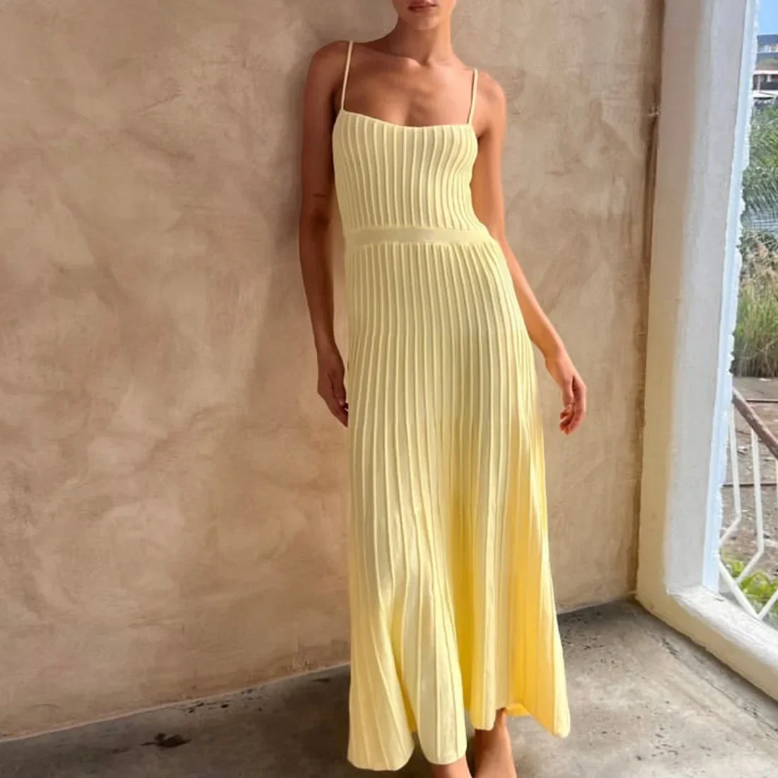 

Knitted Pleated Long Dress High Waist Midi Sling Dress Elegant Sleeveless Yellow Dress Women Streetwear Black Bodycon Dress