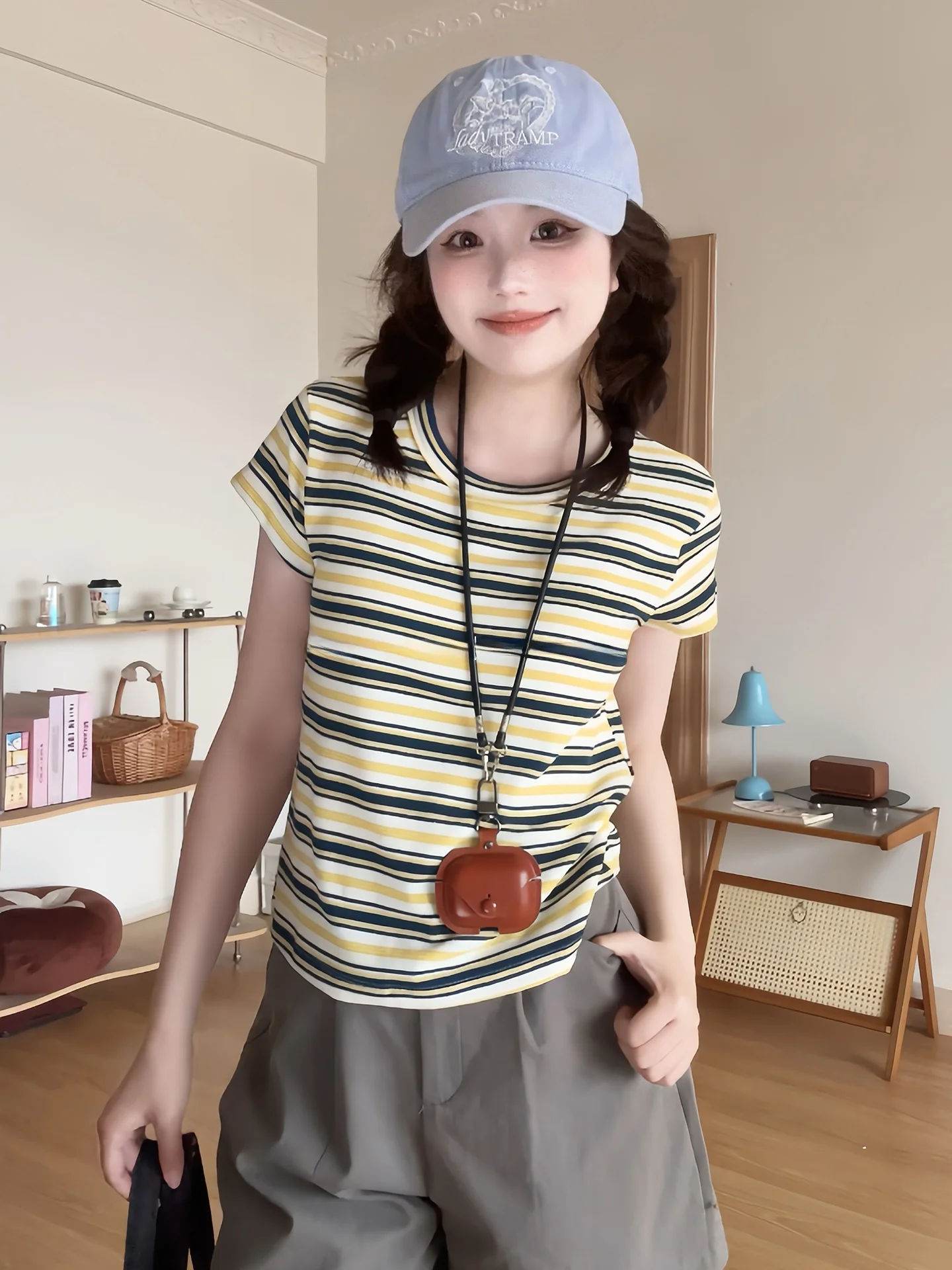 

Женская трикотажная футболка в американском стиле, приталенная, с коротким рукавом, дышащая, эластичная, повседневная, для города, летняя, в полоску