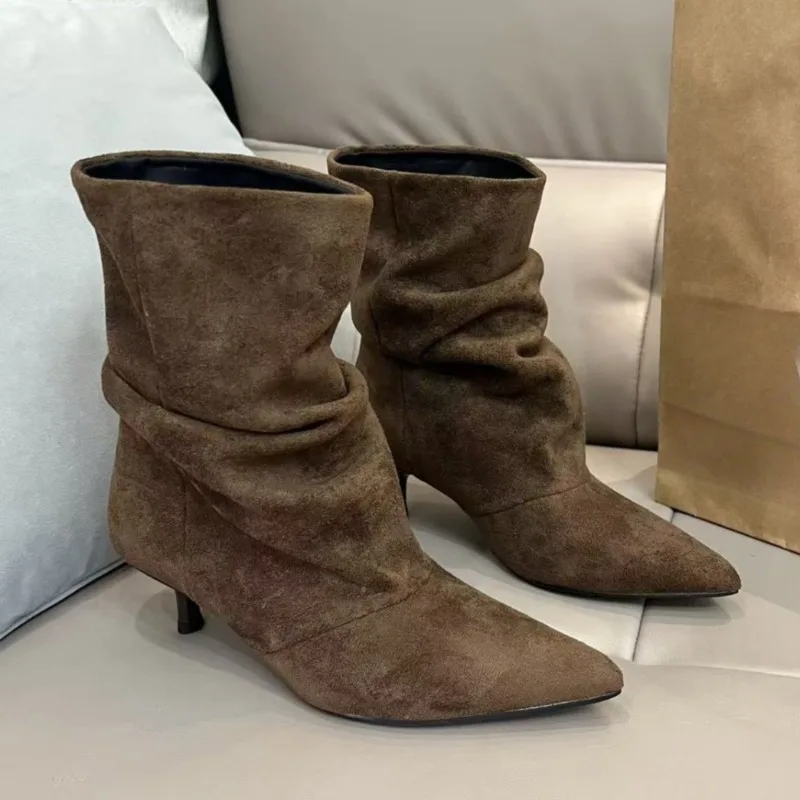 

2025 Autumn Pointed Toe Women Ankle Boots Pleated Design Vintage Brown Suede Designer Kitten Heels Botas Mujer Ladies Shoes