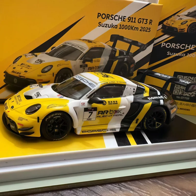 modele-a-l'echelle-1-64-course-de-defi-de-1000-km-de-suzuka-2025-7-replique-miniature-de-voiture-en-alliage-moule-sous-pression-modele-de-collection-cadeau-de-vacances-pour-garcon