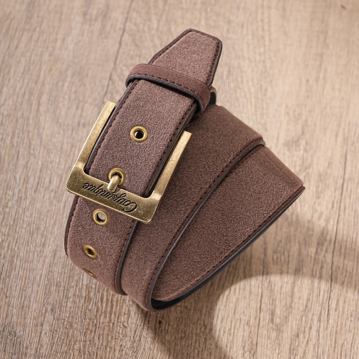 A Casual Belt for Both Men and Women. Available in Multiple Colors. Classic and Versatile. Retro Western Buckle